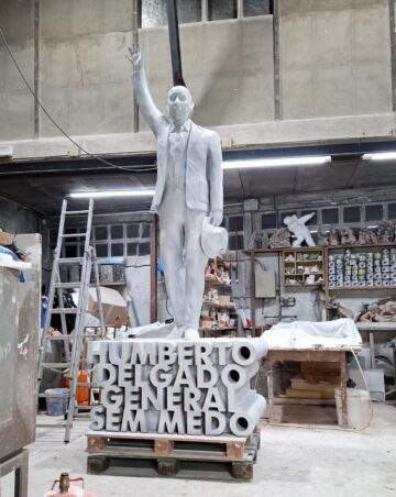 Estatua Humberto Delgado