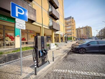 Posto de carregamento rápido - zona do hospital